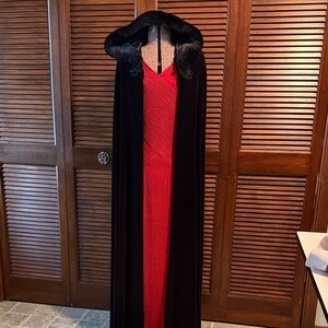 Luxurious Tom Berra Black Cape with Faux Fur Trim Vintage
